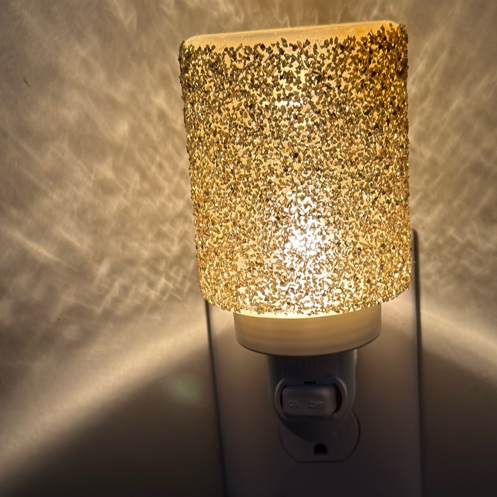 Used Glitter Gold Mini Scentsy warmer